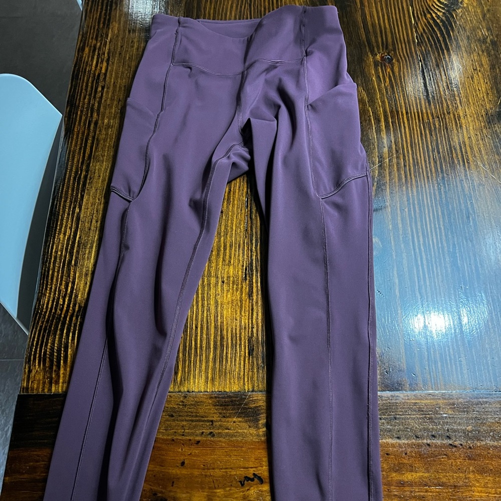 LuLu lemon cranberry leggings size 6